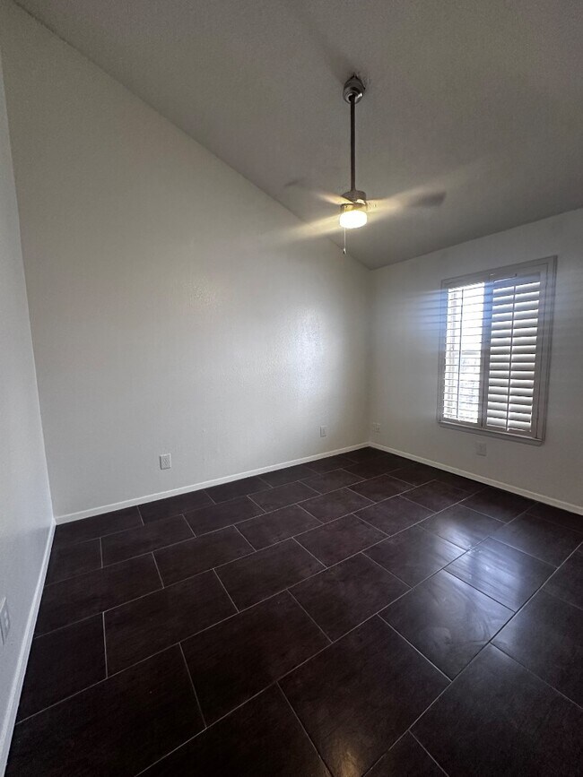 Building Photo - 5733 Saplinas Rd