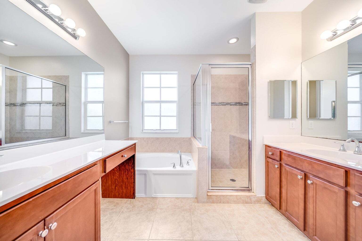 Building Photo - 4543 Tara Cove Way