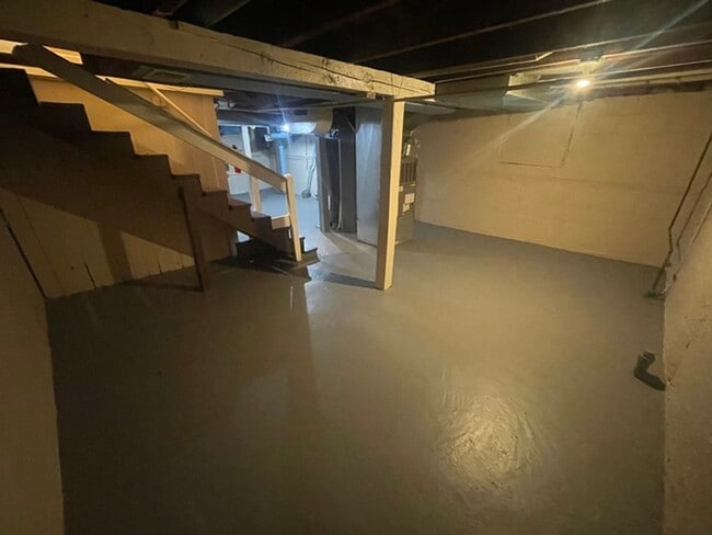 Building Photo - 3BR/2B house with backyard ($350 Move-in fee)
