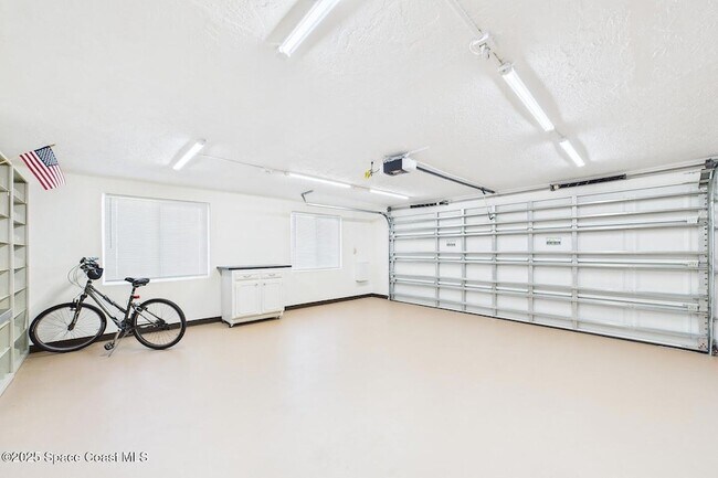 Building Photo - 778 Nassau Rd