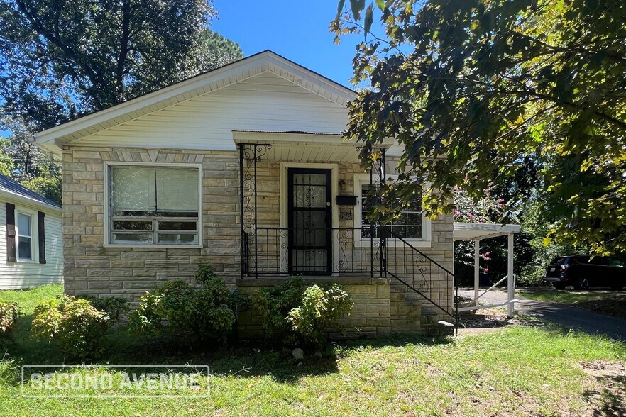 Primary Photo - 212 E Lelia St