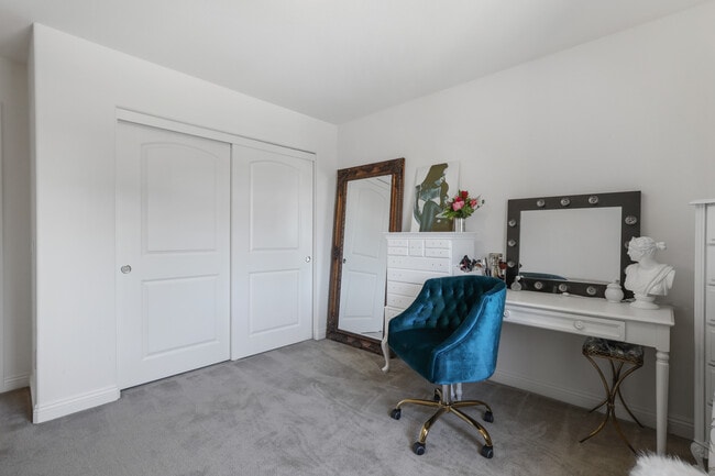 Building Photo - 30916 Snowberry Ln