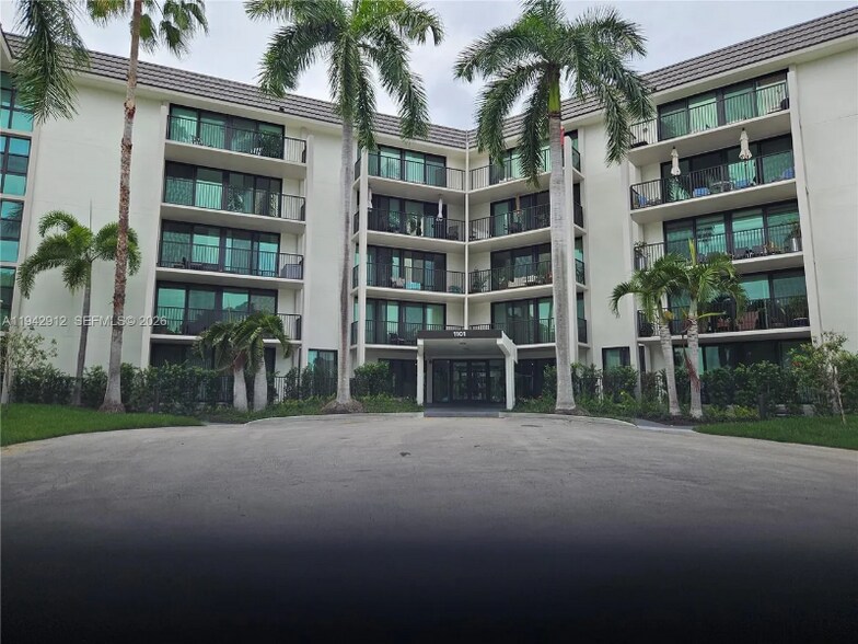 Building Photo - 1201 River Reach Dr