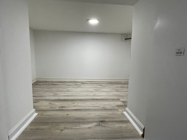 Building Photo - 114 E Richmond St