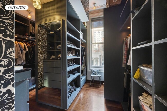 Building Photo - 170 Fifth Avenue 3