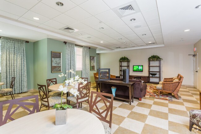 Building Photo - Emerald Terrace