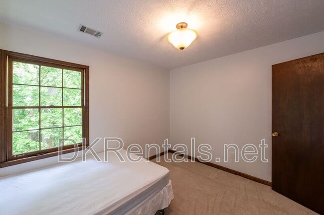 Building Photo - 3787 Etna Dr