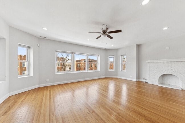 Building Photo - 7515 S Essex Ave