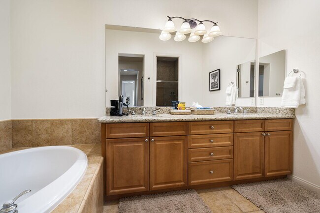 Building Photo - 48416 Legacy Dr
