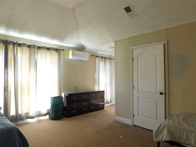 Building Photo - 13203 US-59