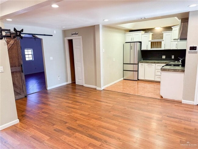 Building Photo - 18 S 41st St