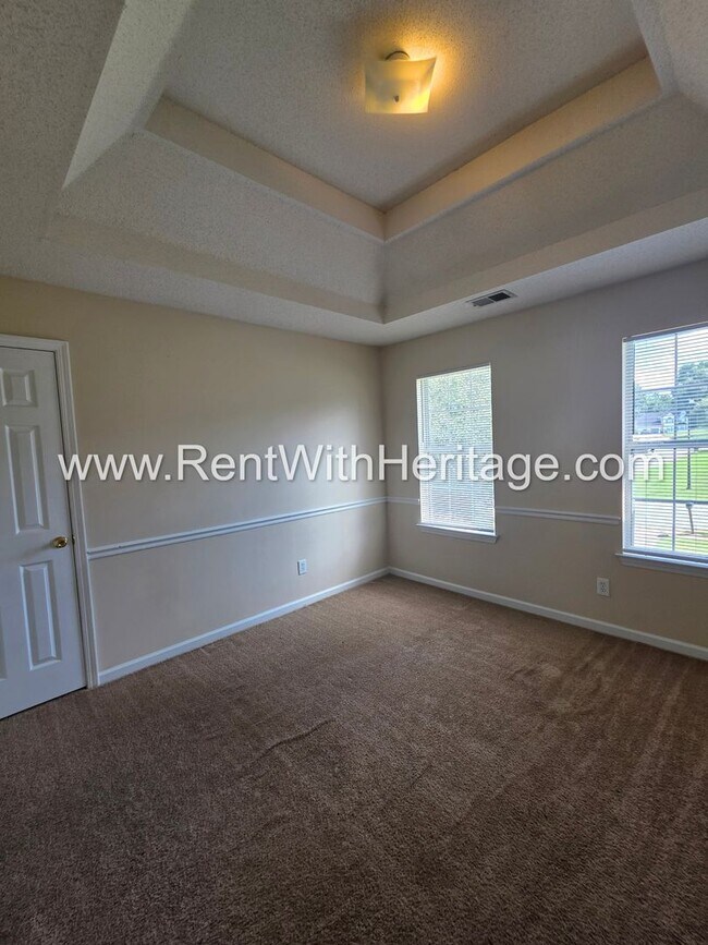 Building Photo - 6535 Manor Creek Dr