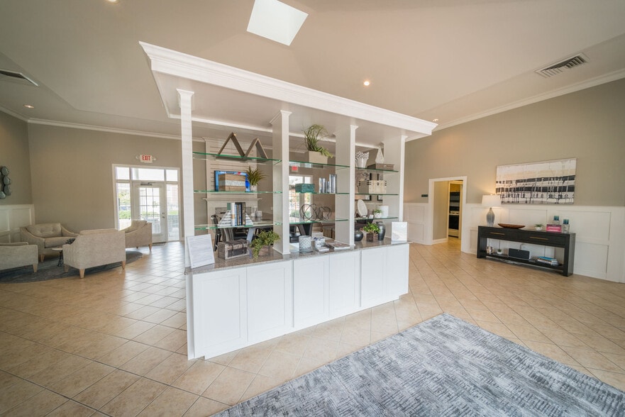 Building Photo - Northwind Apartments