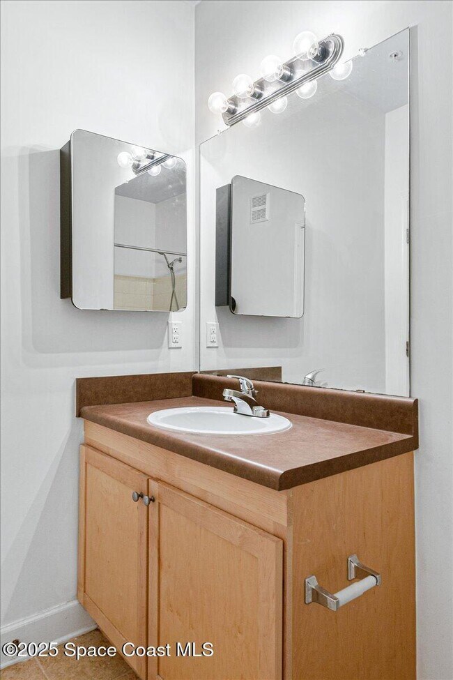 Building Photo - 6411 Borasco Dr