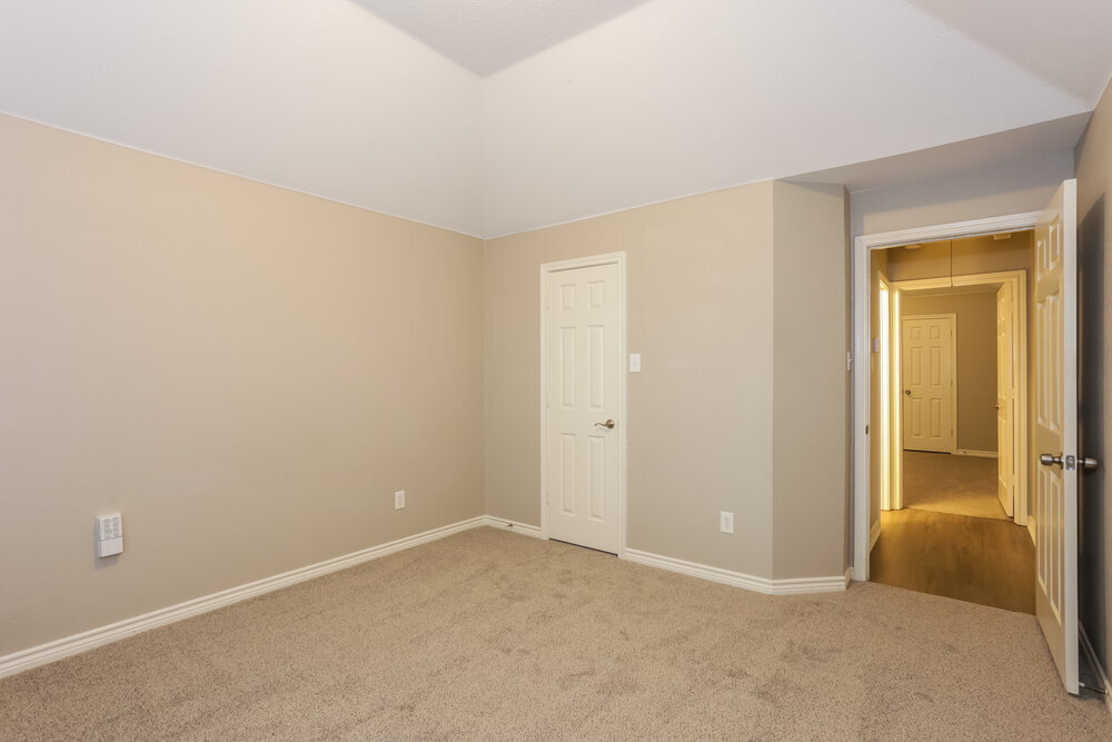Building Photo - 102 Hartley Ln