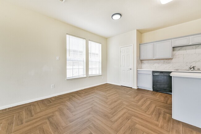 Building Photo - 12018 Country Orchard Ln