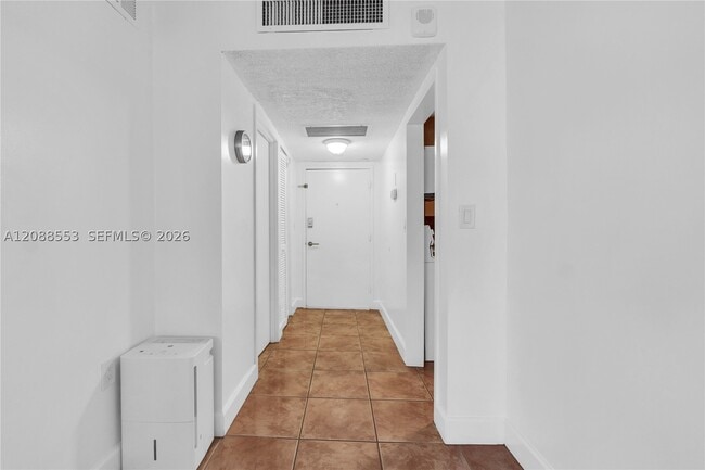 Building Photo - 3180 S Ocean Dr