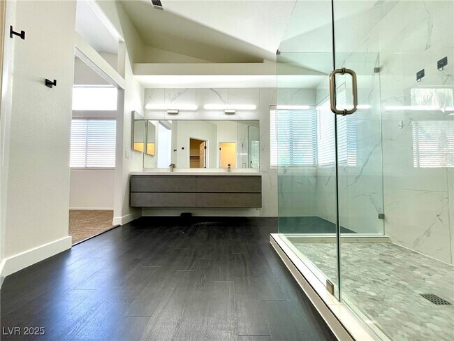 Building Photo - 1326 Pine Terrace Ct