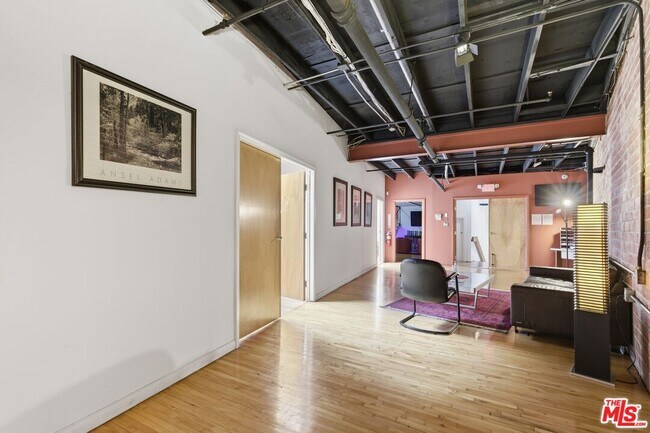 Building Photo - 5401 Alvern Cir