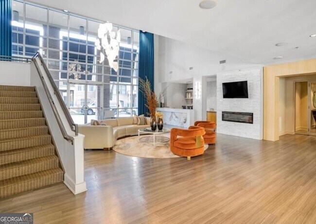 Building Photo - 711 Cosmopolitan Dr NE