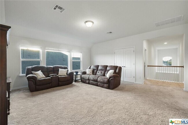 Building Photo - 3909 Eland Dr