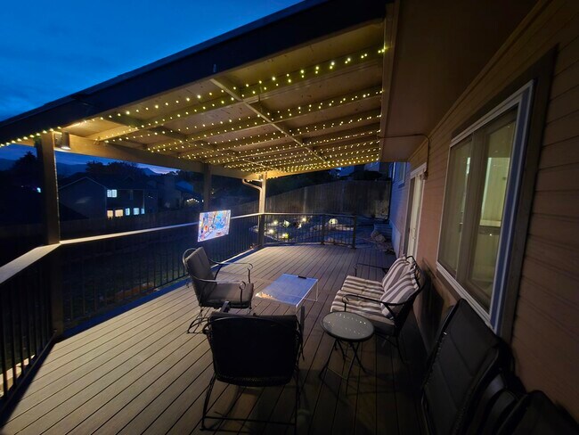 Building Photo - Sedgewood Way