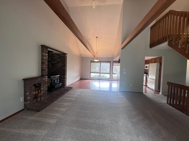 Building Photo - Four Bedroom Single Family Home in Forest Hills Schools!