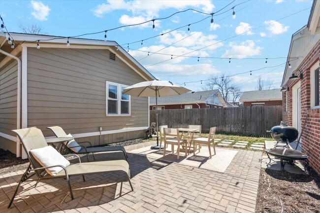 Building Photo - 3BD, 3BA Sunnyside Bungalow with 3-Car Garage