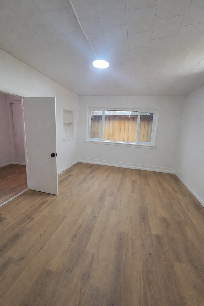 Building Photo - 1812 S 7th St