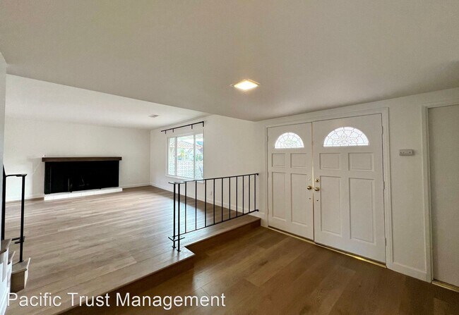 Building Photo - 4 br, 3 bath House - 9163 Evergreen Dr.