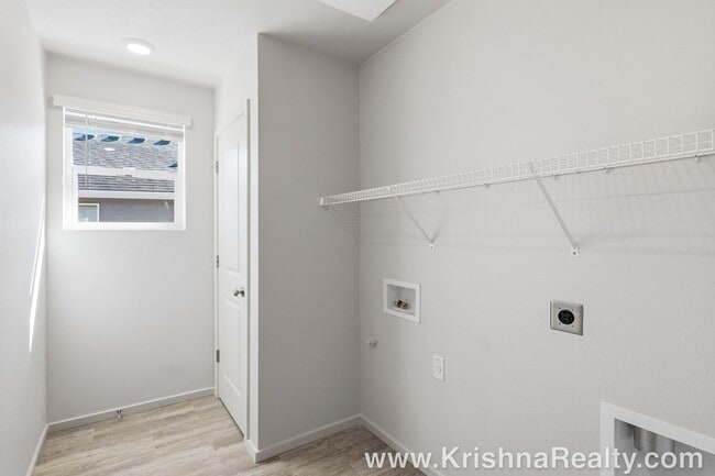 Building Photo - Beautiful 4 BD* 2.5 BA* **NEW** CONSTRUCTION* 2026 Built* Single Family Home Located In East Park...