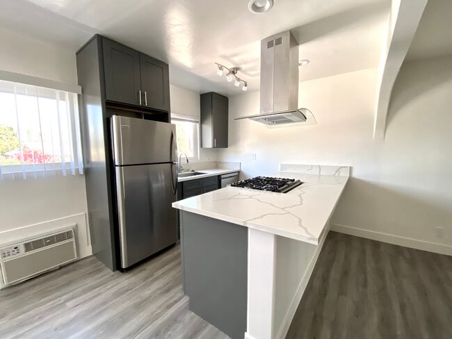 Building Photo - 4000 Sequoia St