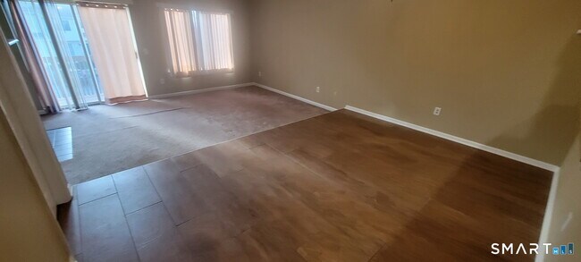 Building Photo - 166 Old Brookfield Rd