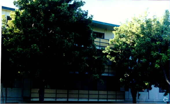 Primary Photo - Harvard Garden Apartments