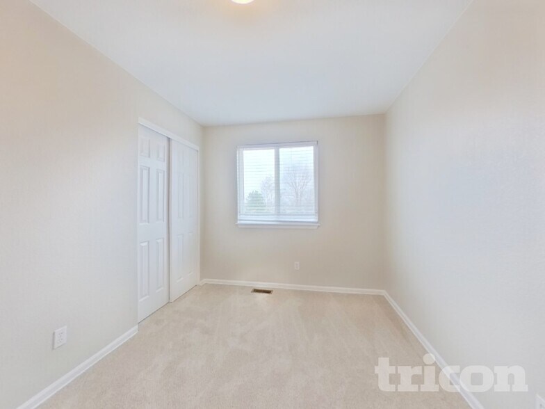 Building Photo - 414 Hawthorn St