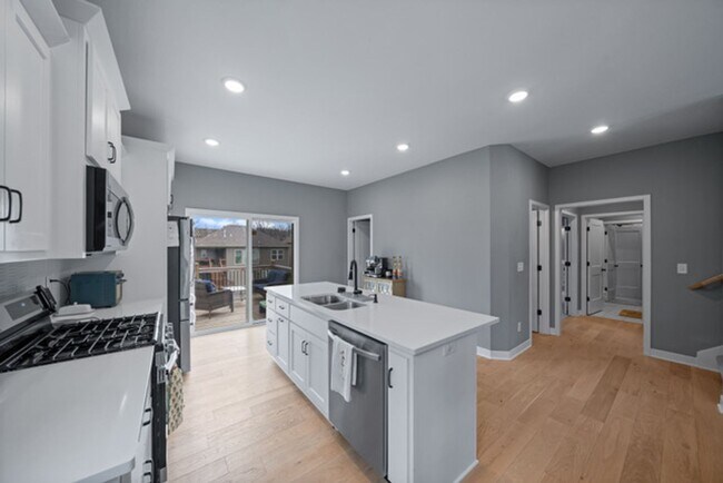 Building Photo - Parkville Newer Build | Beautiful 3 Bedroom 2.5 Bathroom Home | Finished Basement | Fenced Backya...