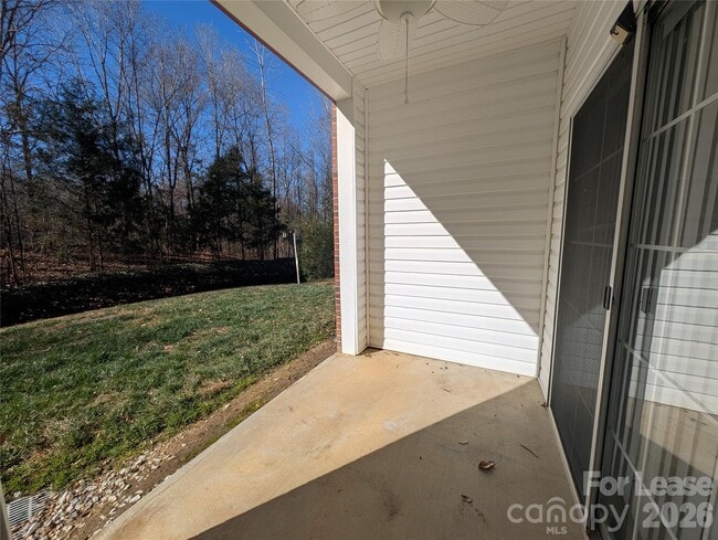 Building Photo - 2104 Sardony Ln