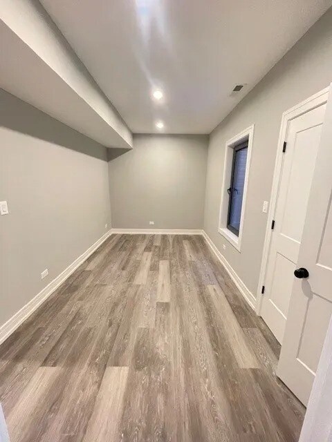 Building Photo - 5420 W Belmont Ave