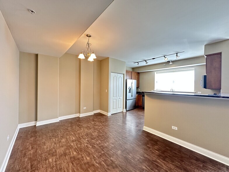 Building Photo - 2 Itasca Place