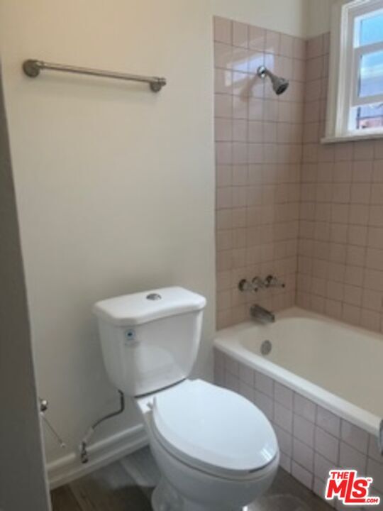 Building Photo - 5865 Denker Ave