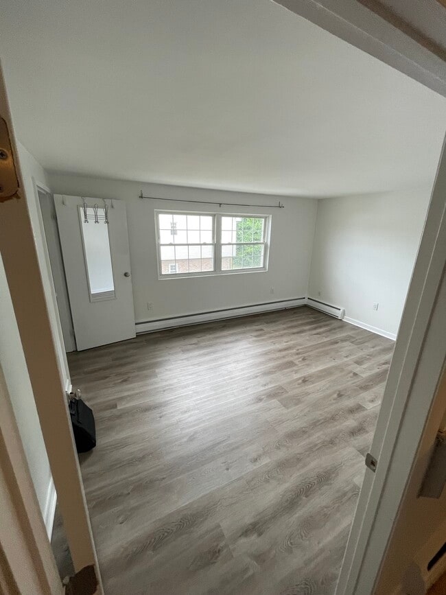 Building Photo - 100 Washington Park Dr