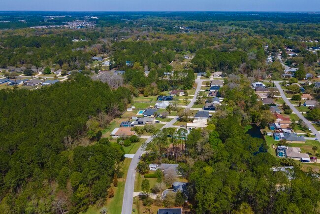 Building Photo - 4040 Red Pine Ln