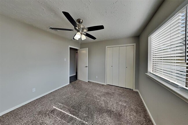 Building Photo - 6230 Billington St