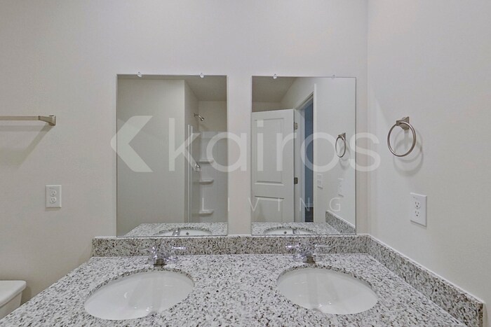 Building Photo - 372 Ironwood Ct