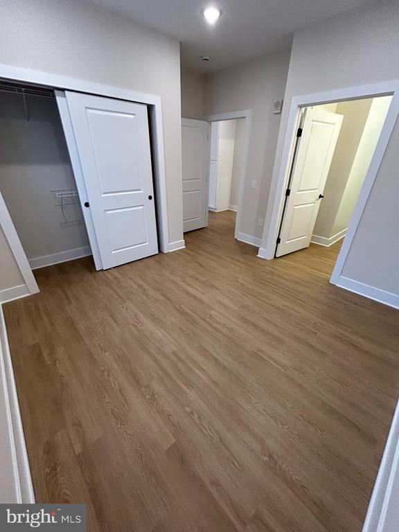 Building Photo - 624 Main St