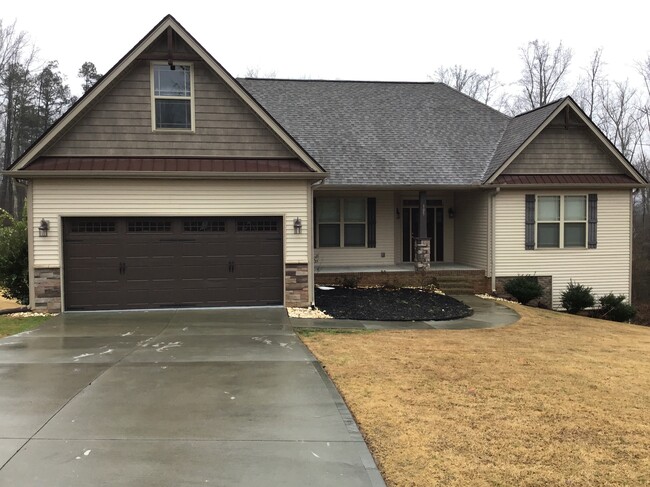 Building Photo - 105 Amber Oaks Dr