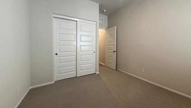 Building Photo - 35333 Hutchinson Pl