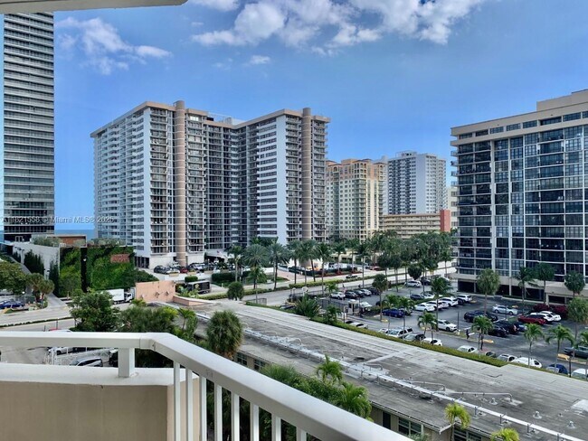 Building Photo - 1985 S Ocean Dr