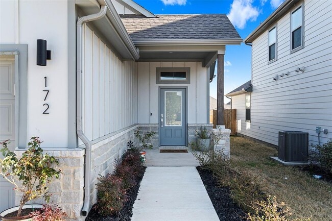 Building Photo - 172 Gullivers Dr