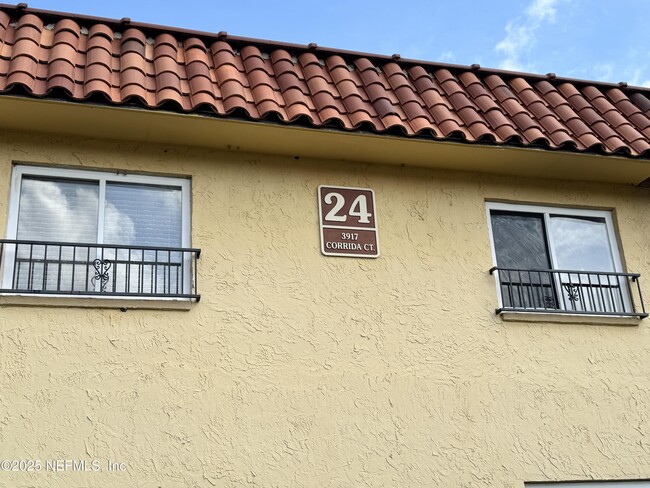 Building Photo - 3917 Corrida Ct